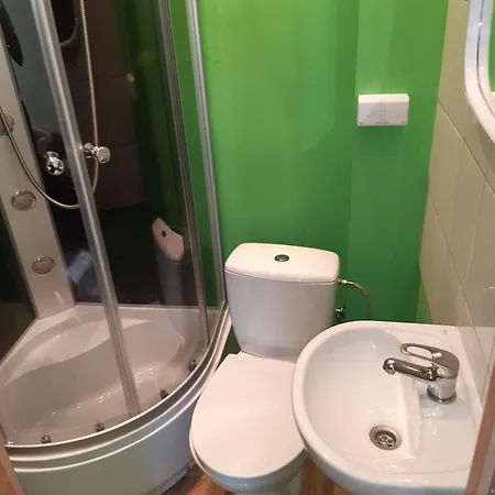 Goscinne Monika Szling *